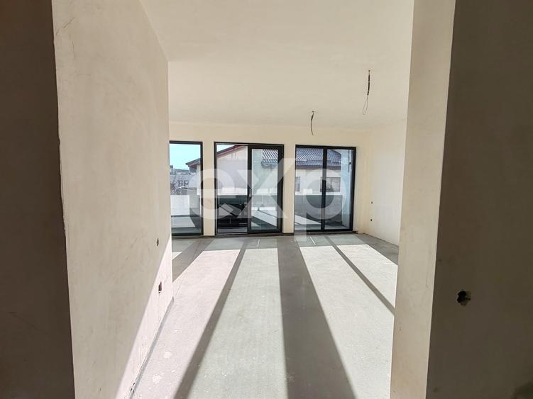 Duplex cu 5 camere cu Canalizare în Grigorescu