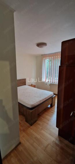 Inchiriez apartament 4 camere zona Tractorul Inchiriez apartament 4 camere zona Tractorul