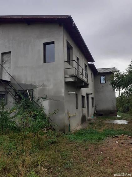 Vila 500mp spatiu de10 apartamente la pre? de 1.. - 2