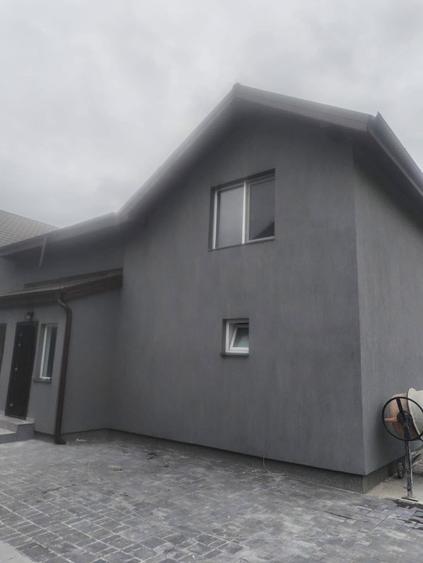 Inchiriez apartament de 2 camere la casa-Brosteni - 1