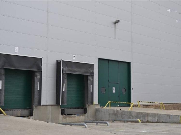 Spațiu comercial, de 3,850 mp, în Aeroport