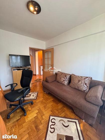 Apartament cu 3 camere decomandat în Decebal