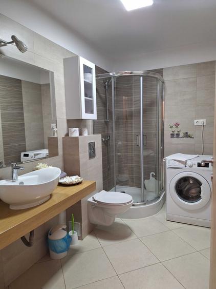 Apartament decomandat în Tractorul