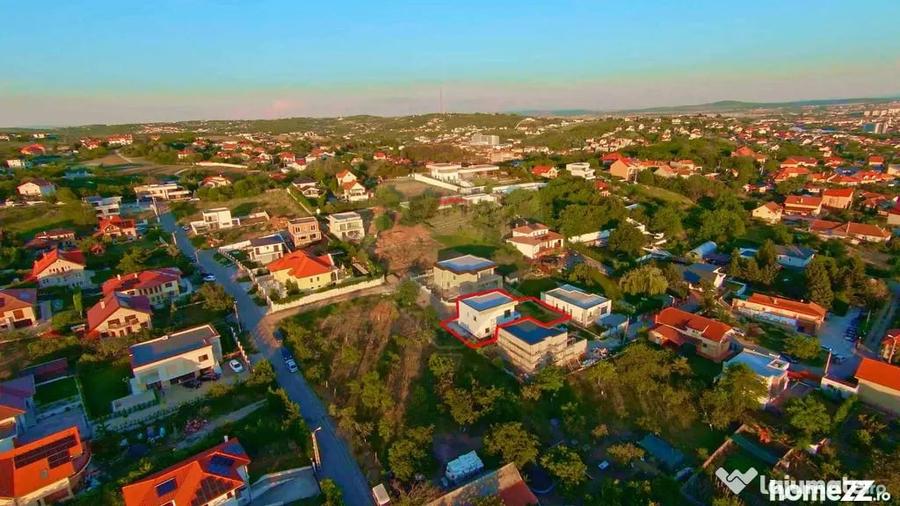 Casă cu 4 camere cu Teren 575 Mp în Central