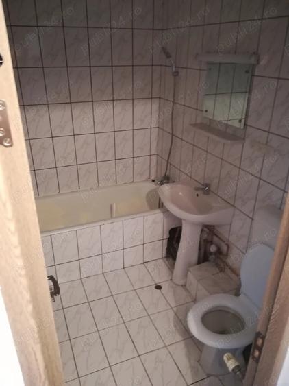 Apartament cu 3 camere decomandat în Aradul Nou