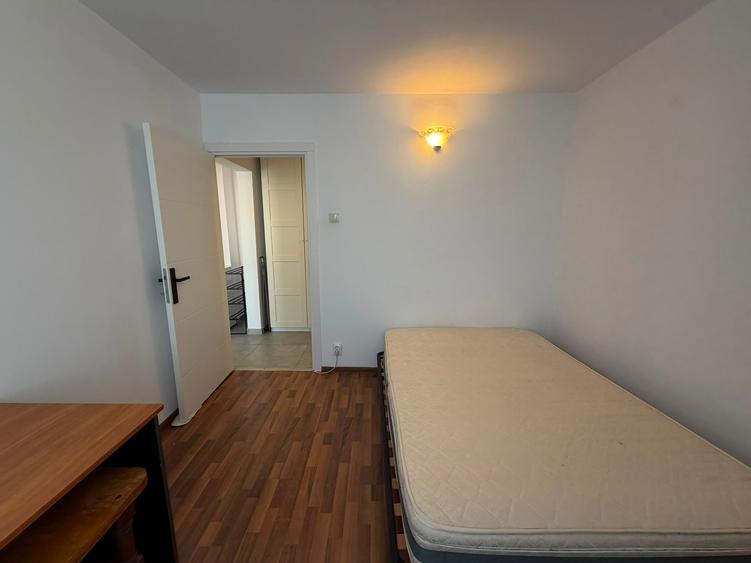 1 Decembrie 1918 3 Camere Decomandat Renovat Bloc 1977 Reabilitat 5 Min Metrou - 10