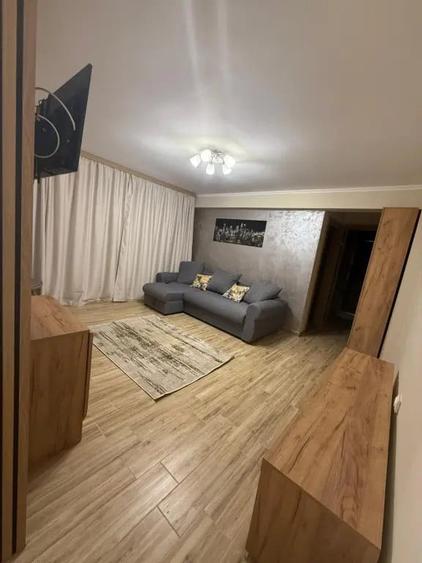 Apartament cu 2 camere semidecomandat în Ultracentral