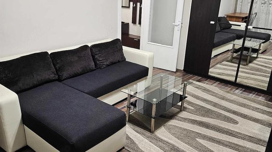 Apartament cu 2 camere decomandat în Baba-Dochia