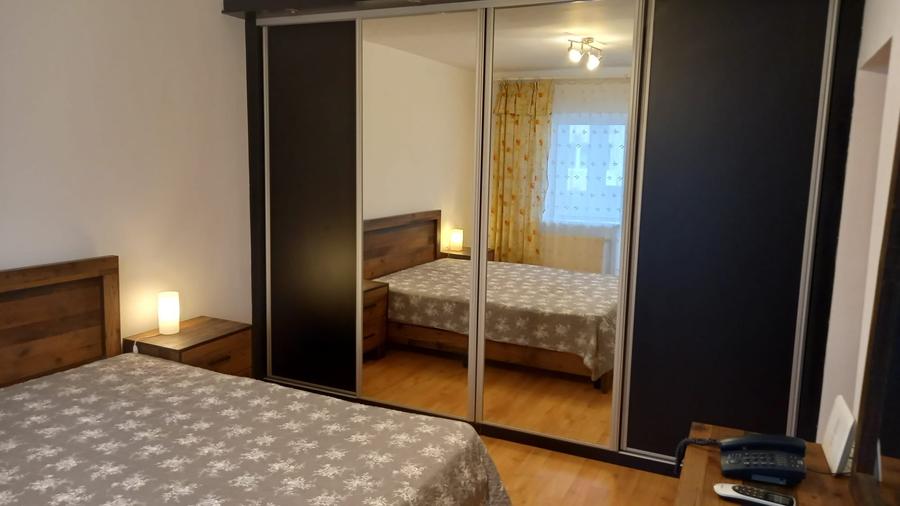 Apartament cu 3 camere decomandat în 13 Septembrie