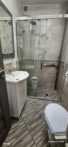 Apartament cu 2 camere semidecomandat în Tractorul