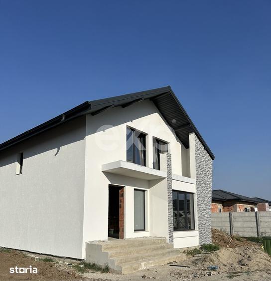 Casă cu 4 camere cu Teren 378 Mp în Clinceni