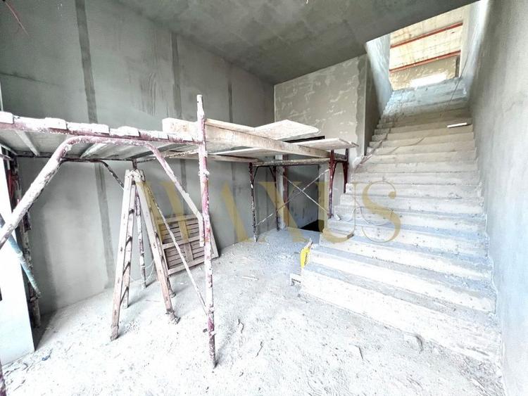 Spațiu comercial, de 430 mp, în Florești