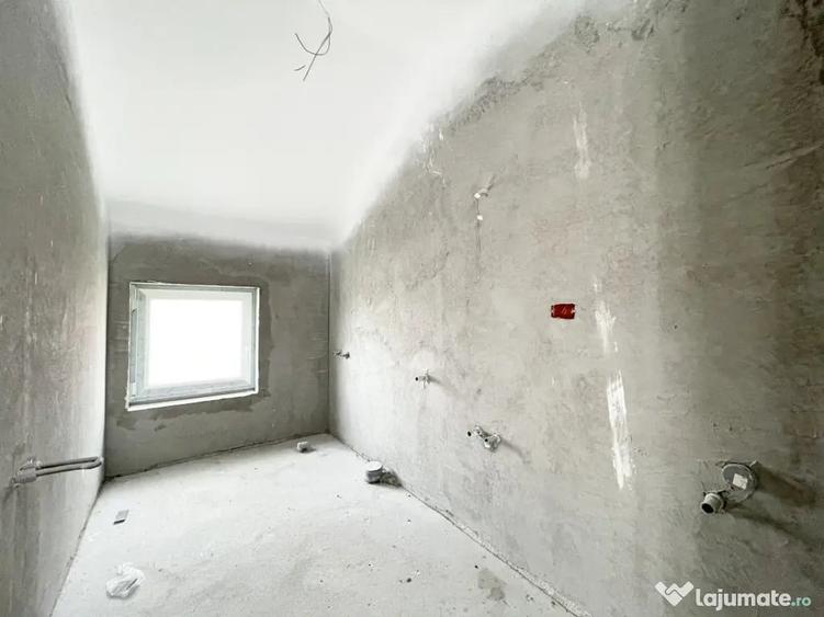 Casă cu 5 camere cu Teren 615 Mp în Moșnița Veche
