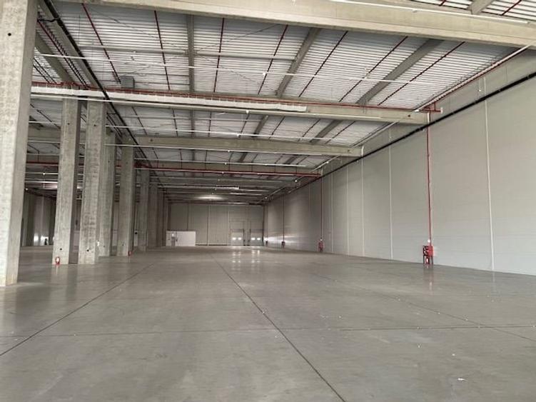 Spațiu industrial, de 2,300 mp, în Ștefăneștii de Jos