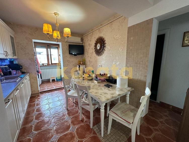 Apartament cu 3 camere decomandat, mobilat în Crângași