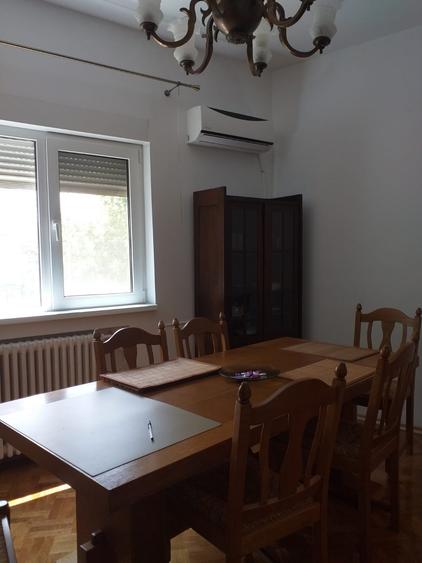 Apartament cu 3 camere semidecomandat în Ștefan cel Mare