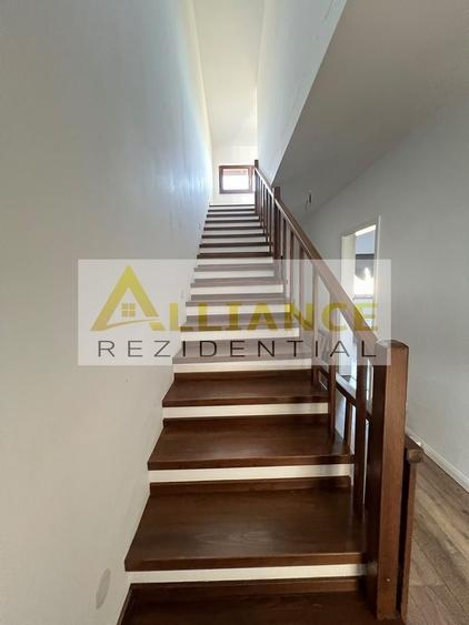 Duplex cu 4 camere cu Canalizare în Berceni