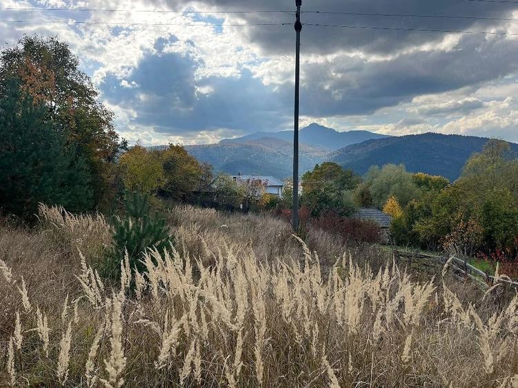 Teren de 1285 mp, în Hangu