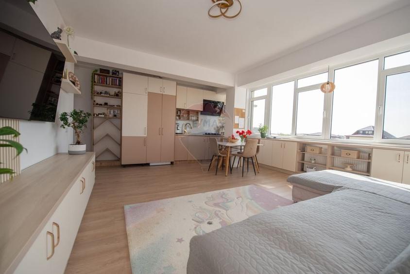 Apartament cu 3 camere semidecomandat, mobilat în Ghencea