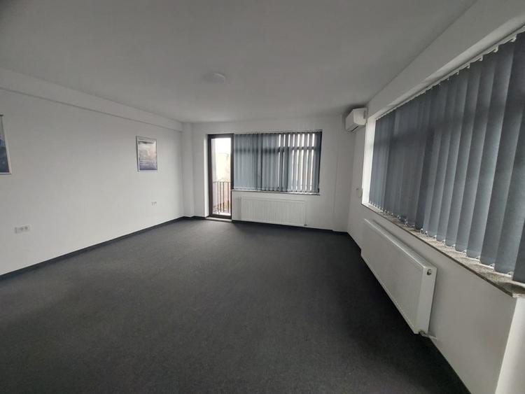 Birou, de 80 mp, în Tomis Nord