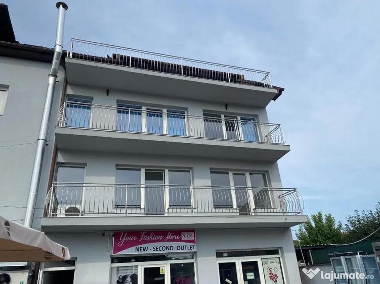 Spațiu comercial, de 90 mp, în Bujac