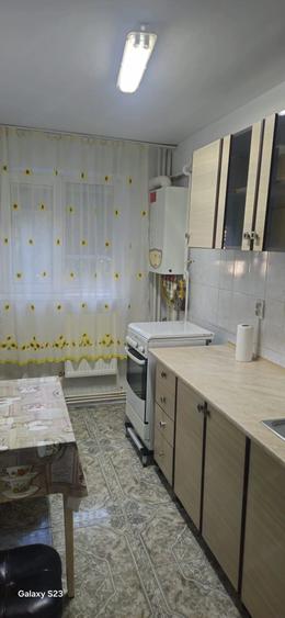 Garsonieră decomandată în Micro 21