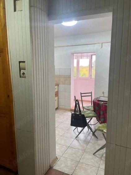 Inchiriez apartament , 2 camere , decomandat , str.Timisorii 110 , etaj 3 - 9