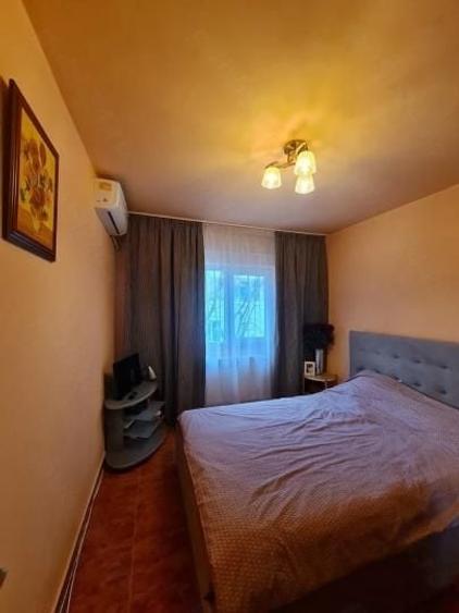 APARTAMENT 3 CAMERE DECOMANDAT CONFORT 0 ZONA CASA DE CULTURA - 2