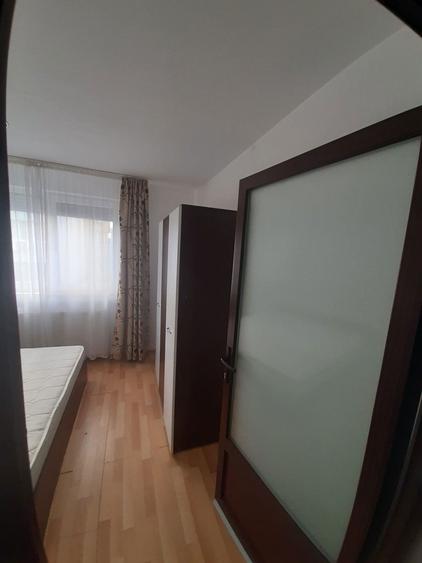 Inchiriez apartament - 3