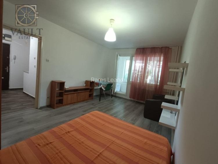 Garsonieră decomandată, mobilată în Tineretului Garsonieră decomandată, mobilată în Tineretului