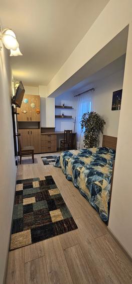 Apartament de vanzare cu 3 camere zona Tractorul bloc nou - 7