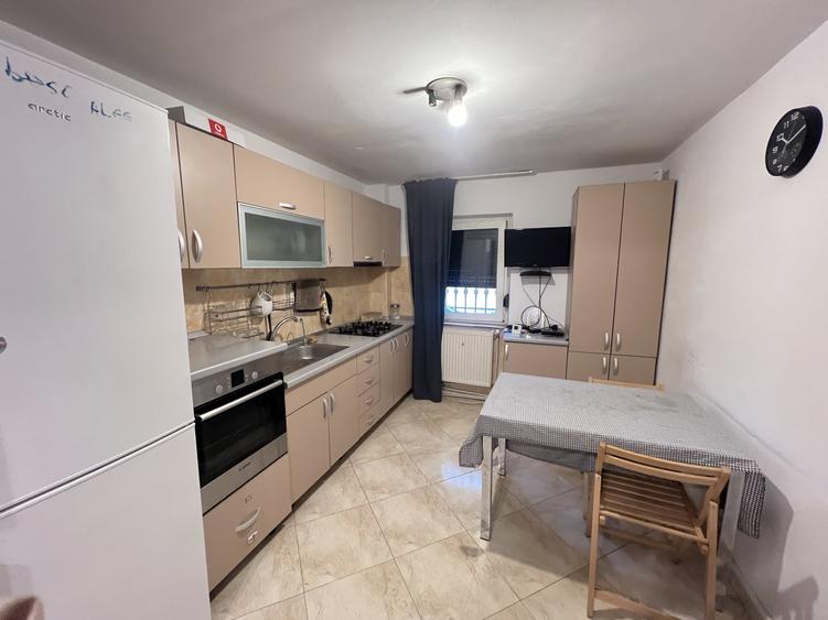 Apartament 3 camere, decomandate, Nord - 3
