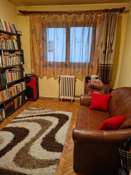 De vanzare apartament cu 4 camere la Gara Mare - 3