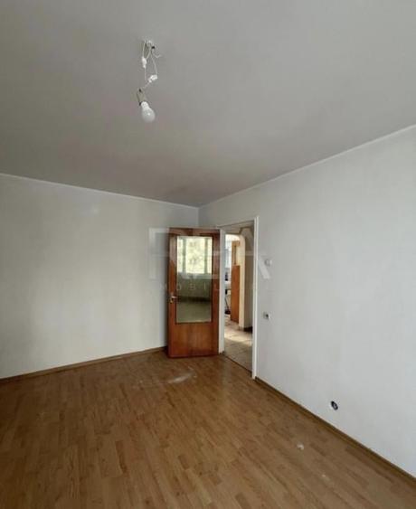 3 camere, decomandat, 4/4, boxa, centrala-Politehnica - 1