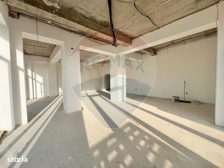 De vanzare spa?iu comercial 75,4mp, str Rapsodiei langa BBSO - 2