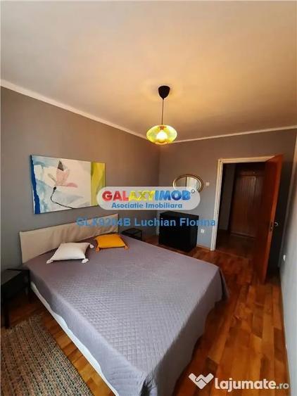 Apartament cu 2 camere decomandat în Titan