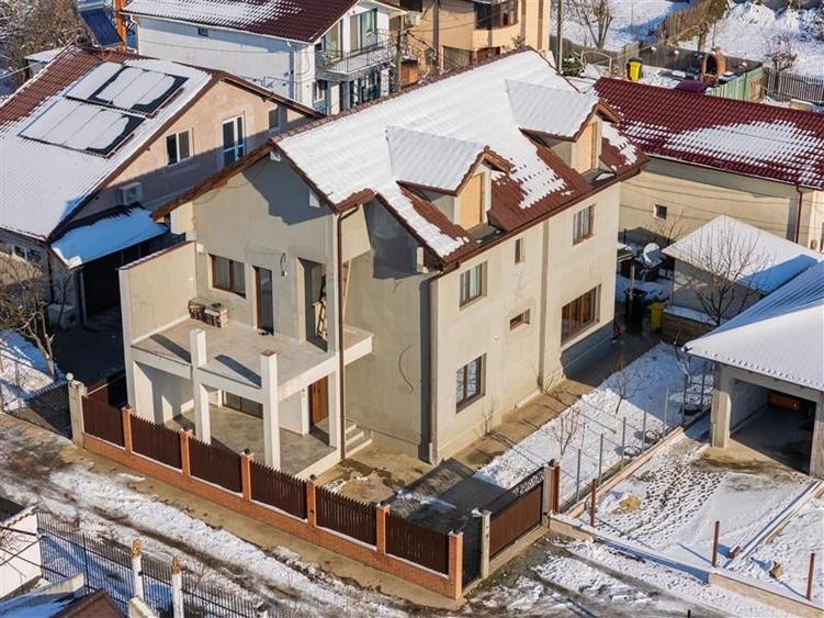Casa P+1+M in Valu lui Traian - Spatiu si Confort Pentru Familia Ta - 3