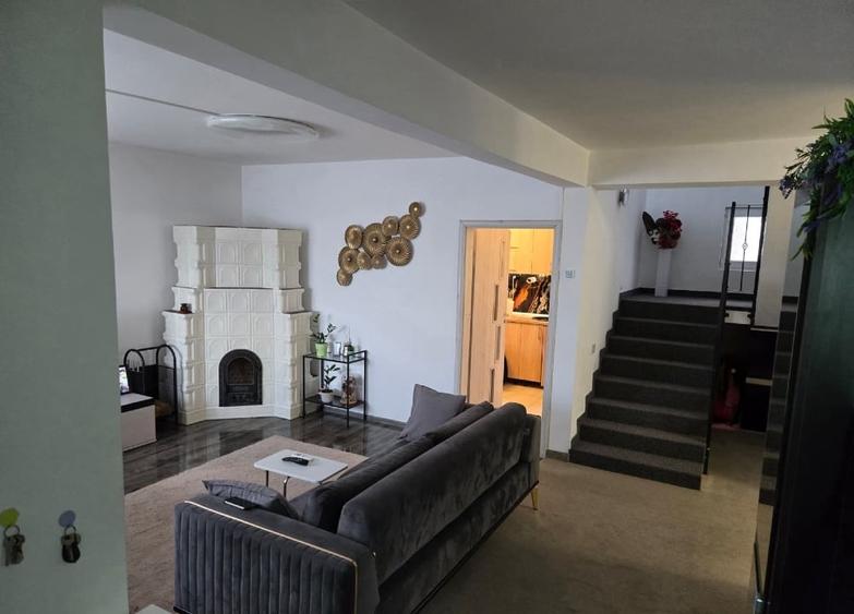 Casa de vânzare 5 camere cu pod Pantelimon - 1