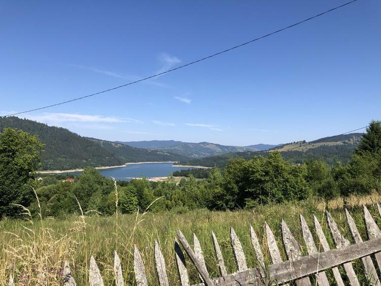 Teren intravilan de vanzare in localitatea Ceahlau 13.000 mp - 1