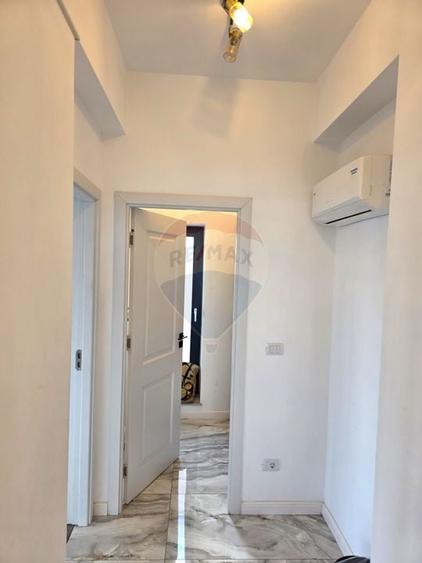 Casă / Vilă din 2024  de vânzare în zona Micro 14 - 10