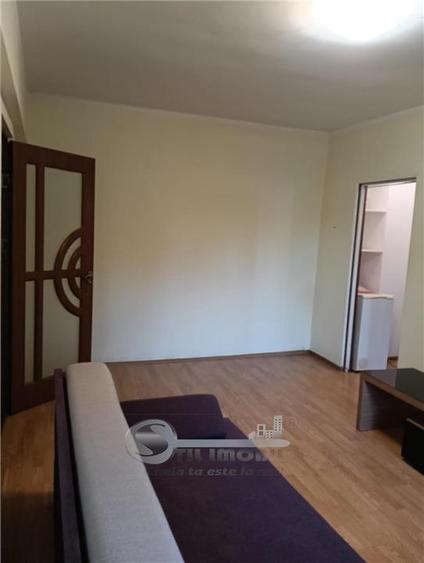 Apartament cu 2 camere semidecomandat în Ultracentral