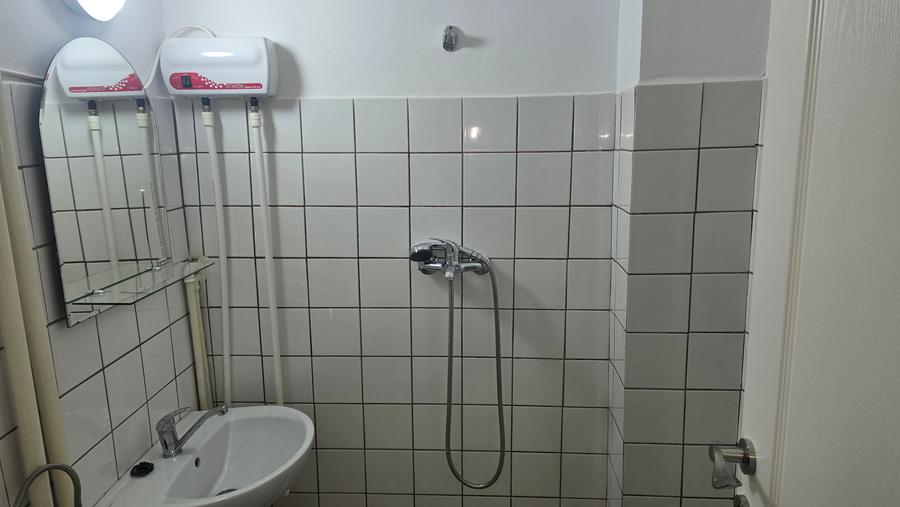 Vand garsoniera in Deva, zona Progresul, parter, bloc de caramida de 3 etaje, - 6