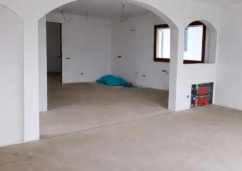 Casa noua 2025, semifinisata in zona lini?tita - Tau - 5