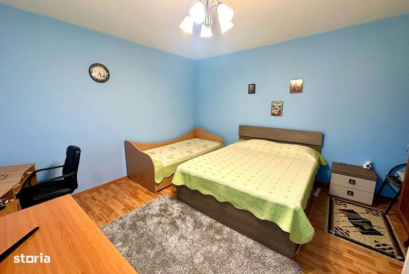 Casa spa?ioasa (6 camere) + teren 1382mp + garaj si foisor - 7