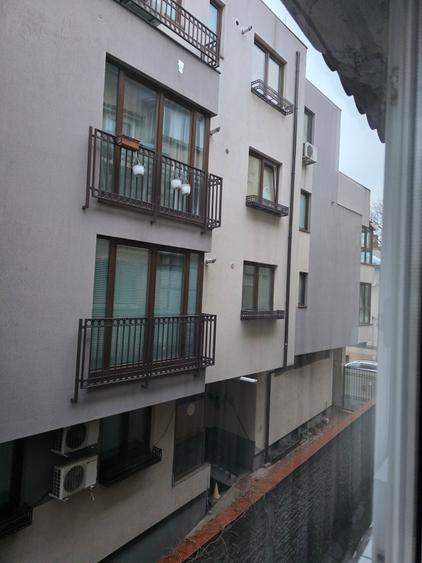 Garsoniera Pache - str. Kiritescu, et 1/3, balcon, supr. 31 mp, centrala proprie - 33
