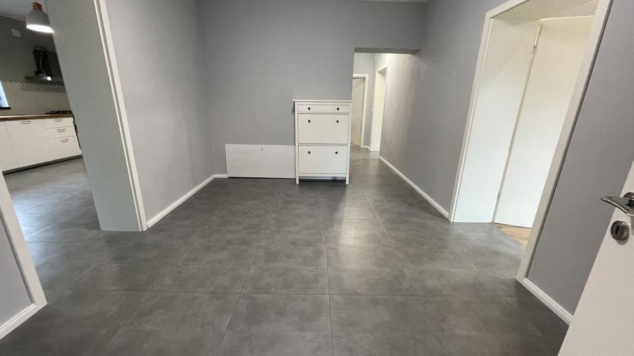 Casa spatioasa,amenajata in zona Lipovei - 8