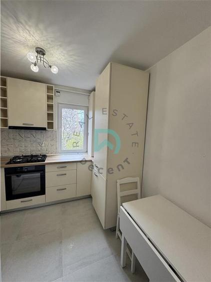 Garsoniera Astra, bloc de apartamente, Brasov - 10