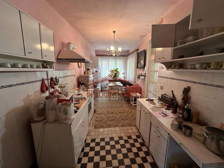 Casa de vanzare cu 3 camere in Medias zona centrala - 8