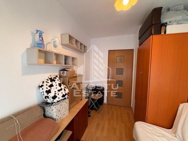 Apartament cu 2 camere semidecomandat, mobilat în Torontalului