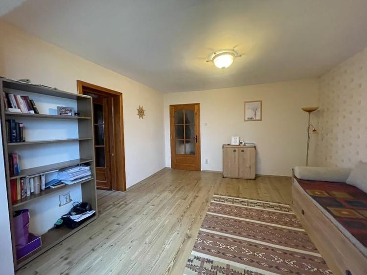 Apartament Deosebit, semidecomandat  cu garaj in curte - 8